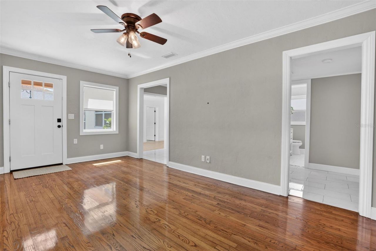 2810 Sanders Drive, Tampa, FL 33611 Photo