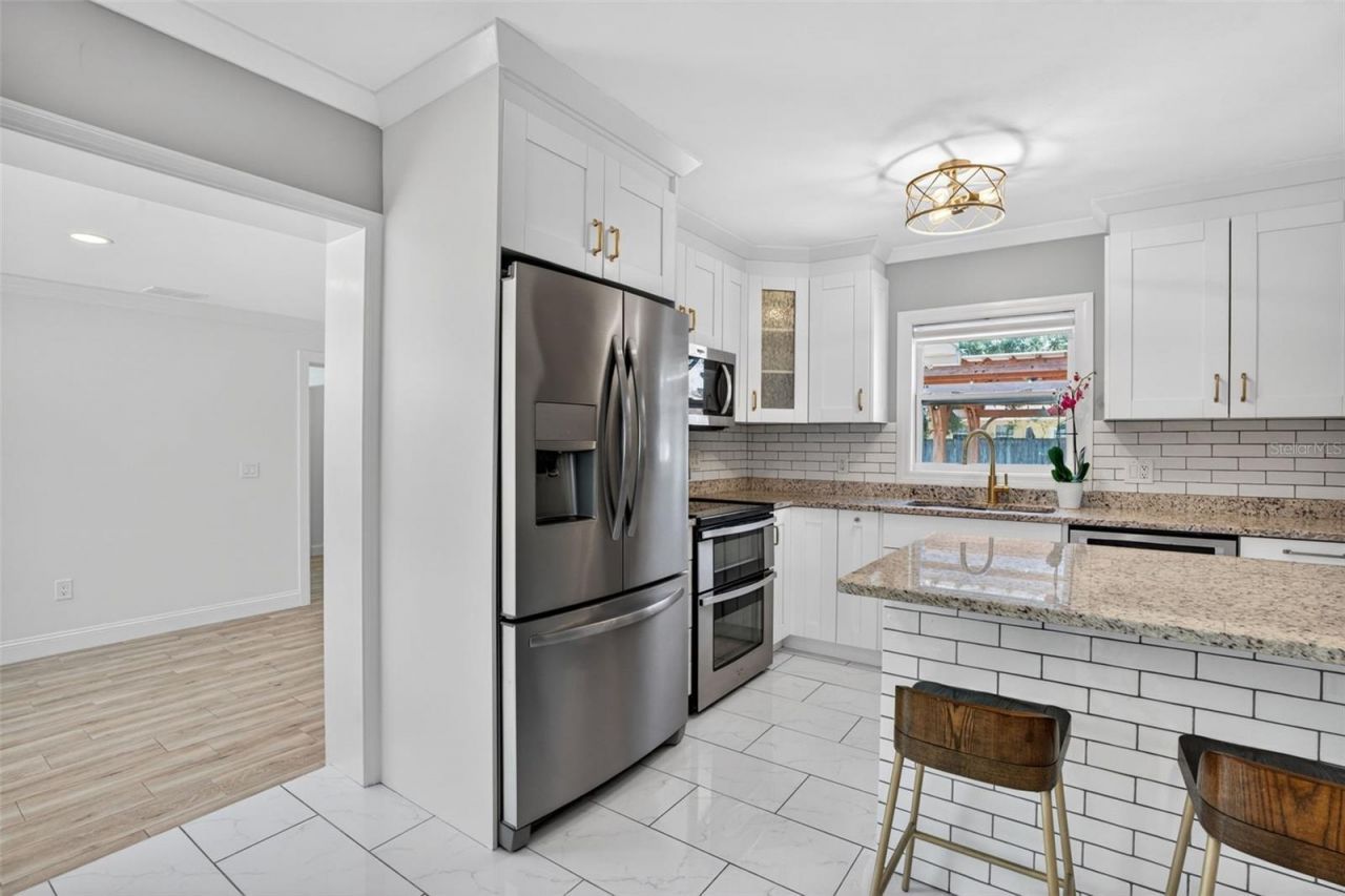 2810 Sanders Drive, Tampa, FL 33611 Photo