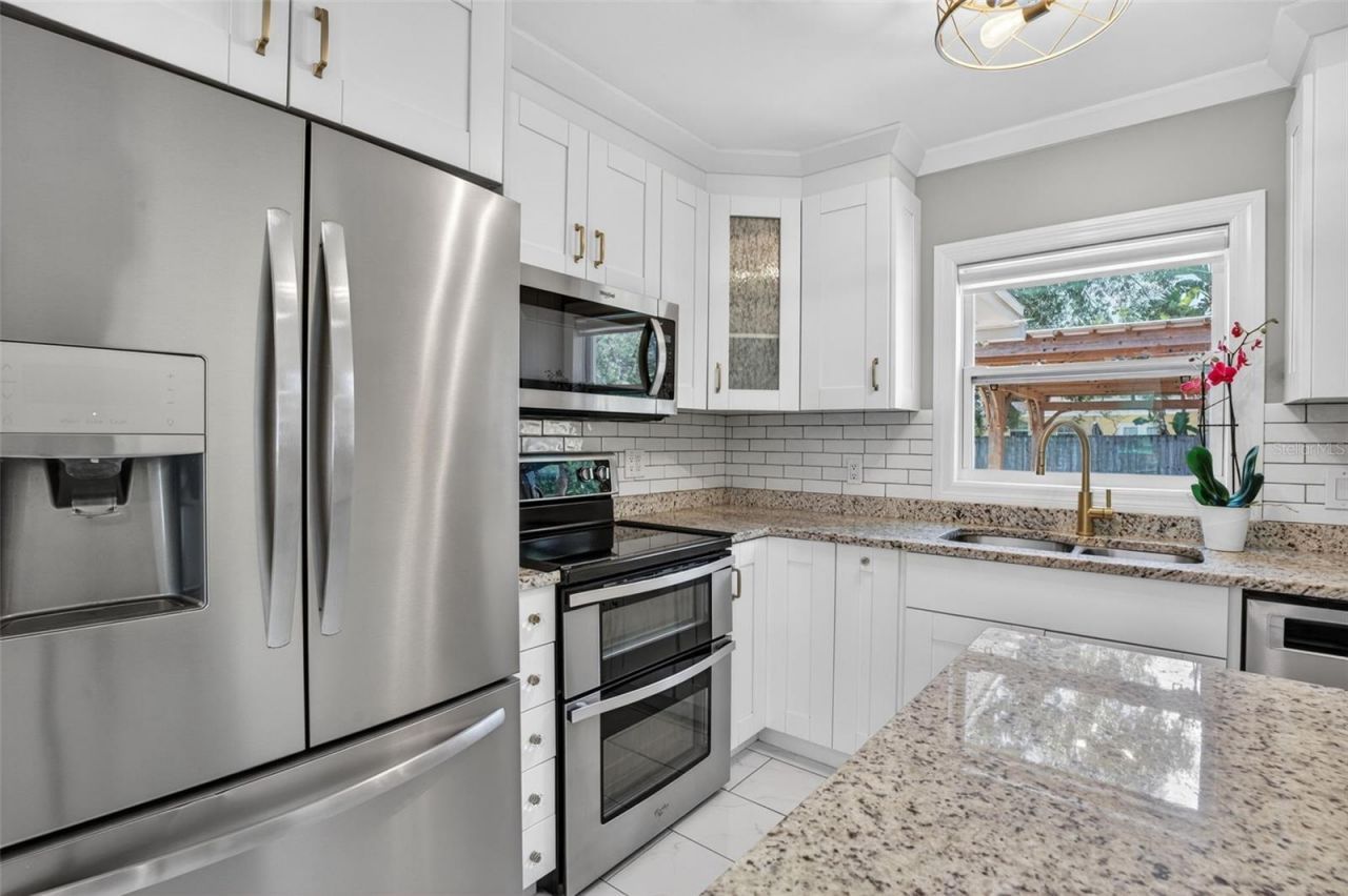 2810 Sanders Drive, Tampa, FL 33611 Photo