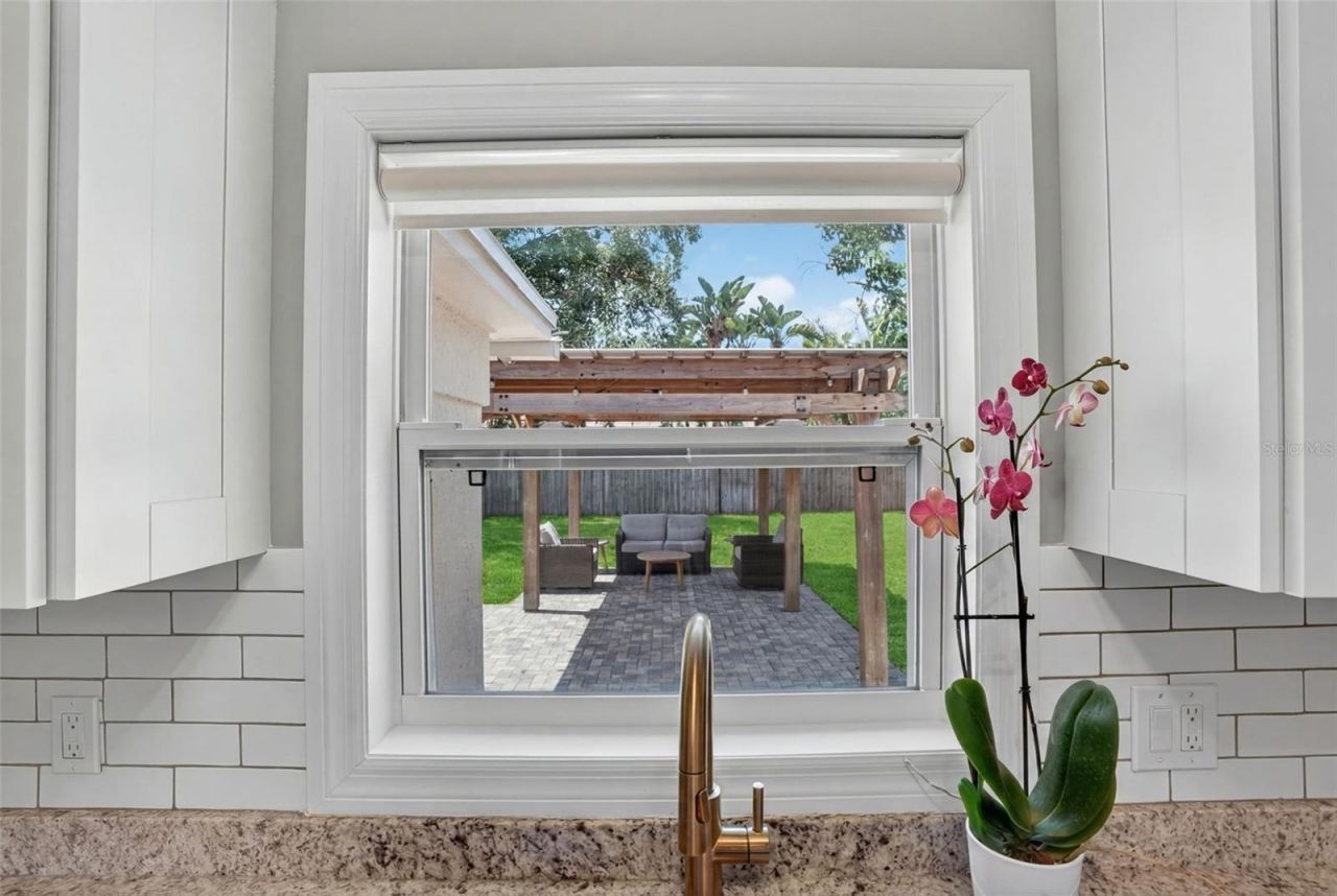 2810 Sanders Drive, Tampa, FL 33611 Photo