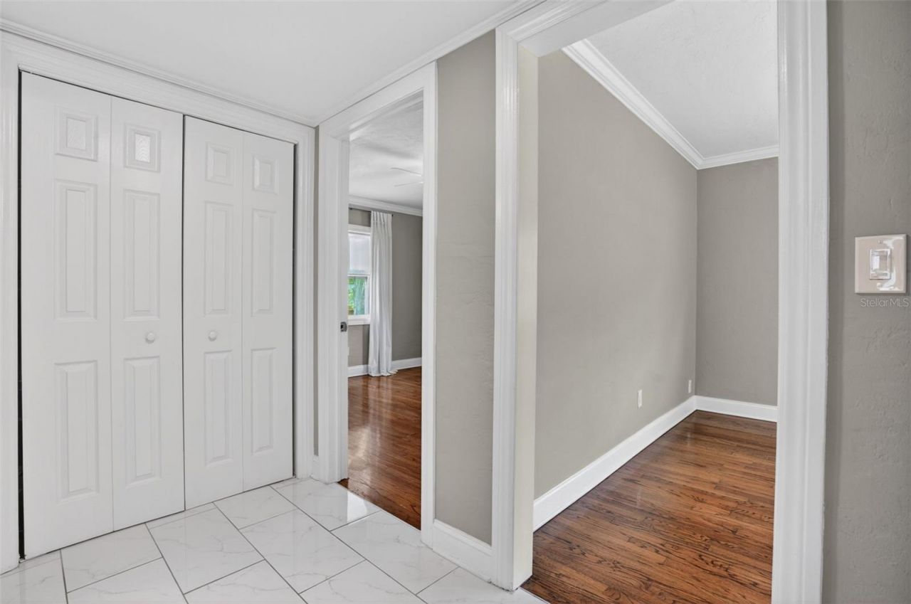 2810 Sanders Drive, Tampa, FL 33611 Photo
