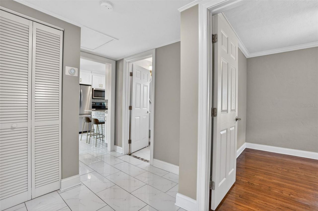 2810 Sanders Drive, Tampa, FL 33611 Photo