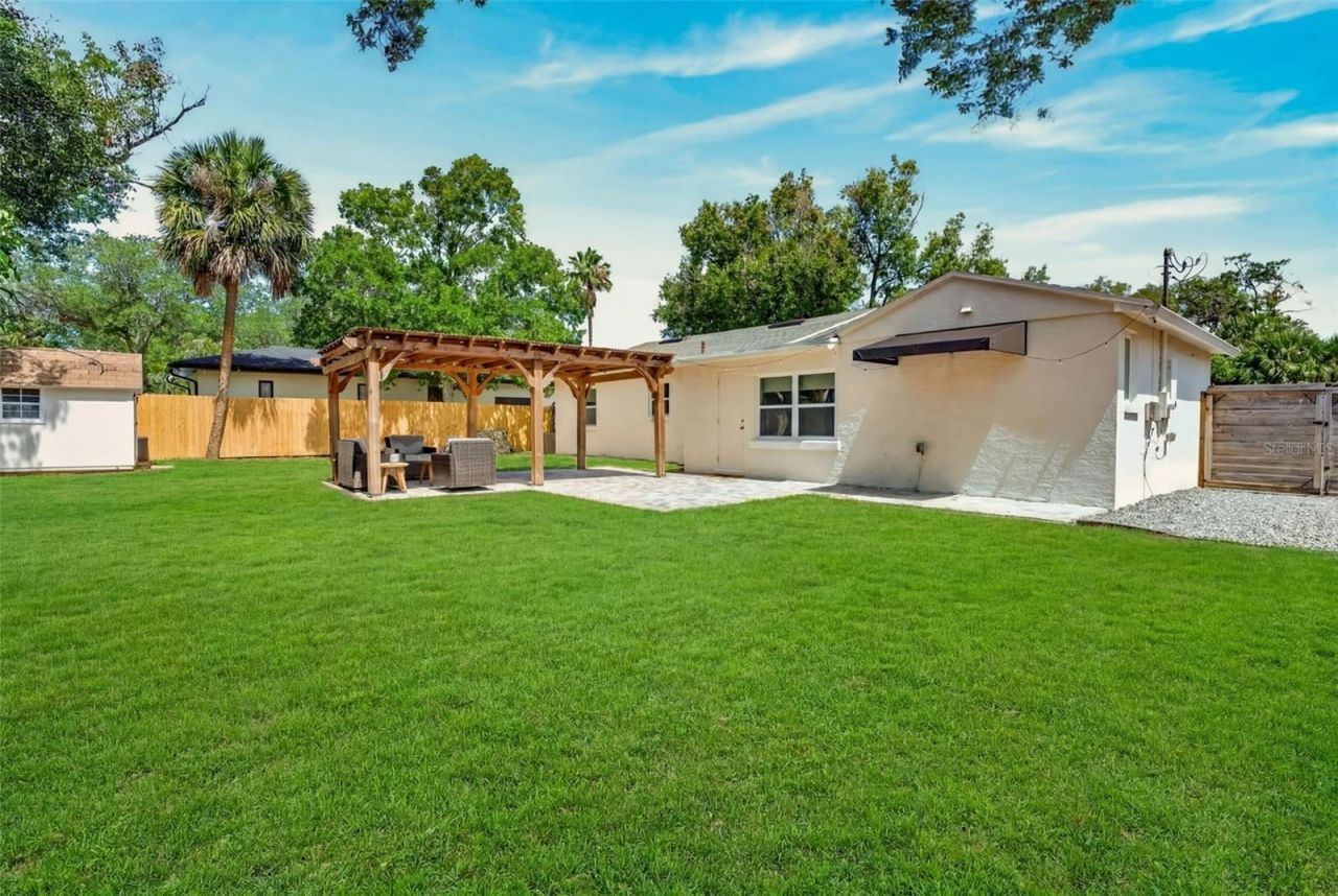2810 Sanders Drive, Tampa, FL 33611 Photo