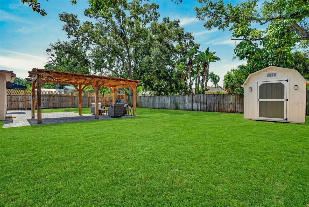 2810 Sanders Drive, Tampa, FL 33611 Photo