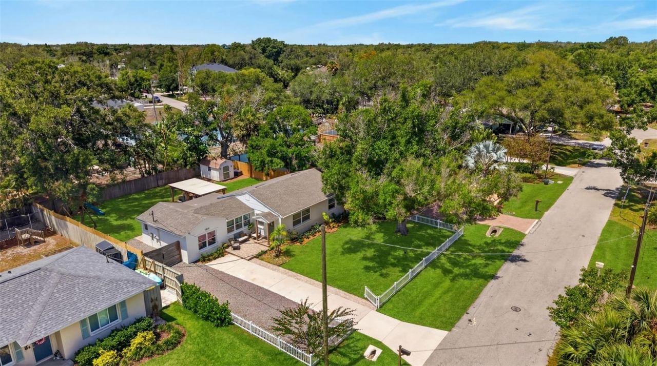 2810 Sanders Drive, Tampa, FL 33611 Photo