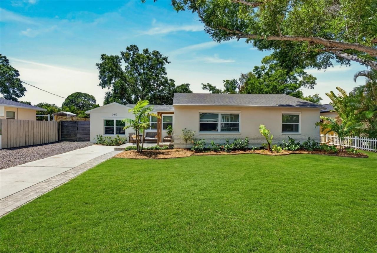 2810 Sanders Drive, Tampa, FL 33611 Photo