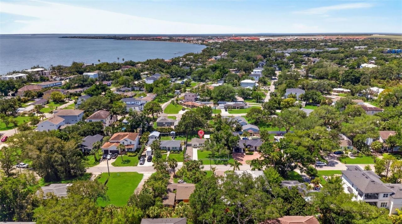 2810 Sanders Drive, Tampa, FL 33611 Photo