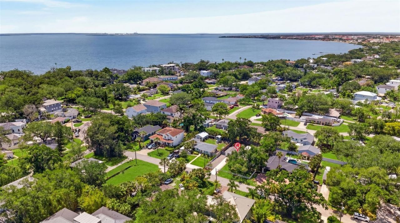 2810 Sanders Drive, Tampa, FL 33611 Photo