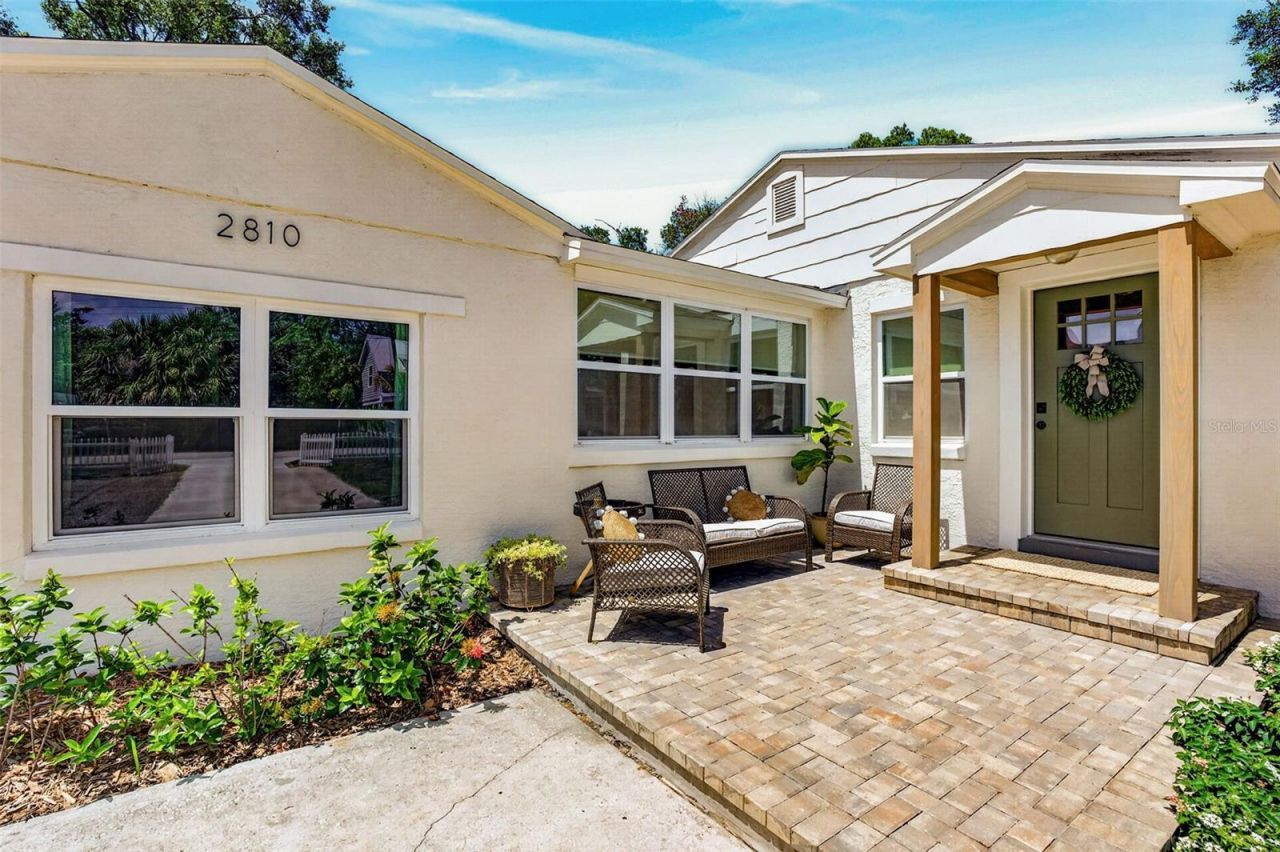 2810 Sanders Drive, Tampa, FL 33611 Photo