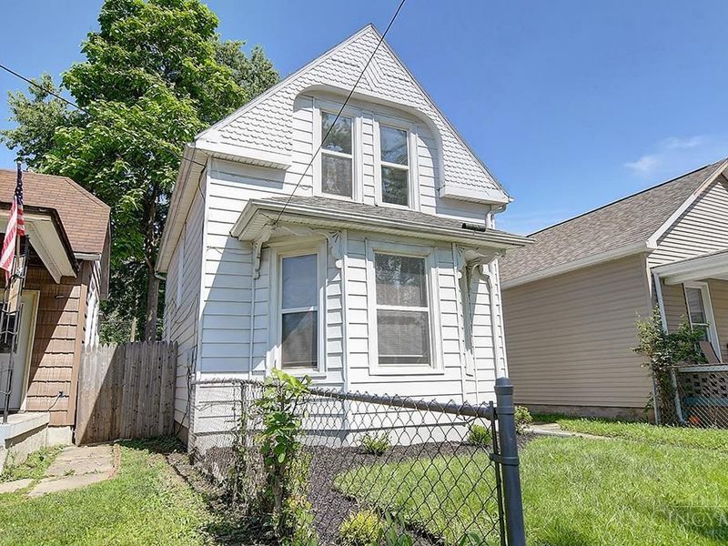 325 Moore Street, Middletown, OH 45042 Photo 3