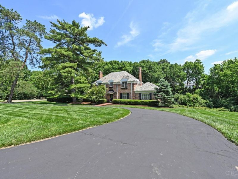 101 Linden Drive, Wyoming, OH 45215 Photo 4