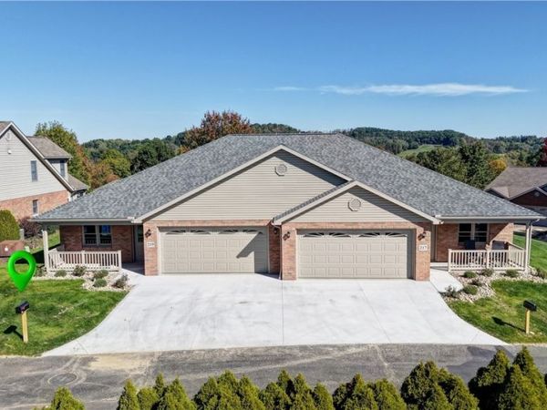 219 Pinehurst Drive, Dover, OH 44622