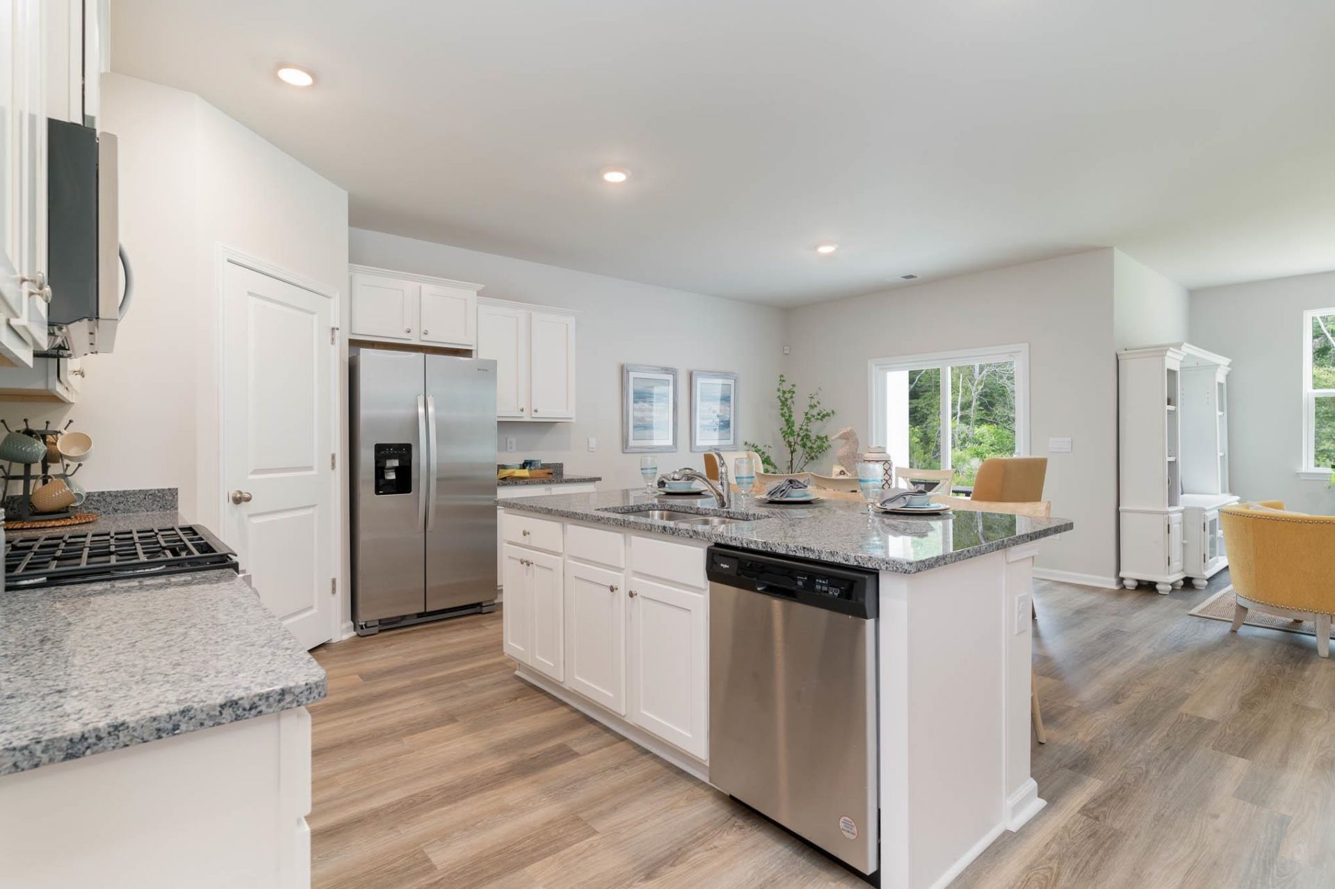 417 Hadley Springs Ave  Photo 4