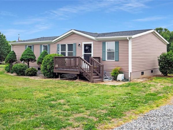 1677 Jennings Road, Olin, NC 28660