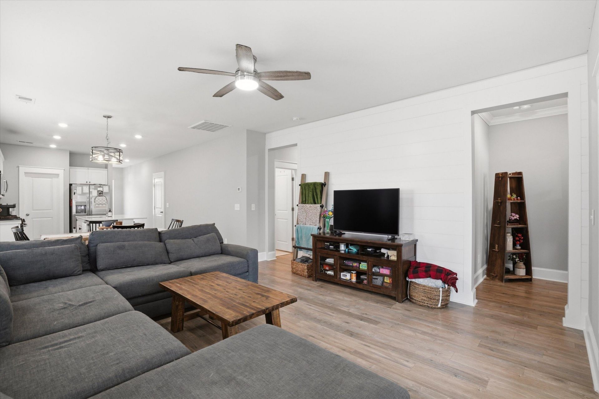 356 Garden Lily Lane Photo 14