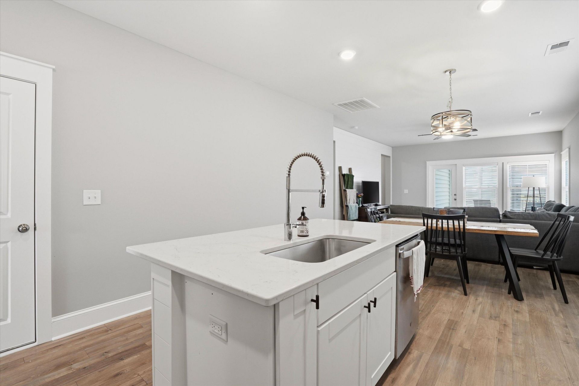 356 Garden Lily Lane Photo 9