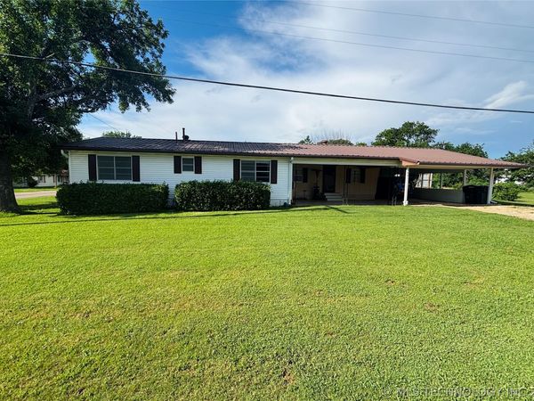 302 SW 2nd Street , Kingston, OK 73439