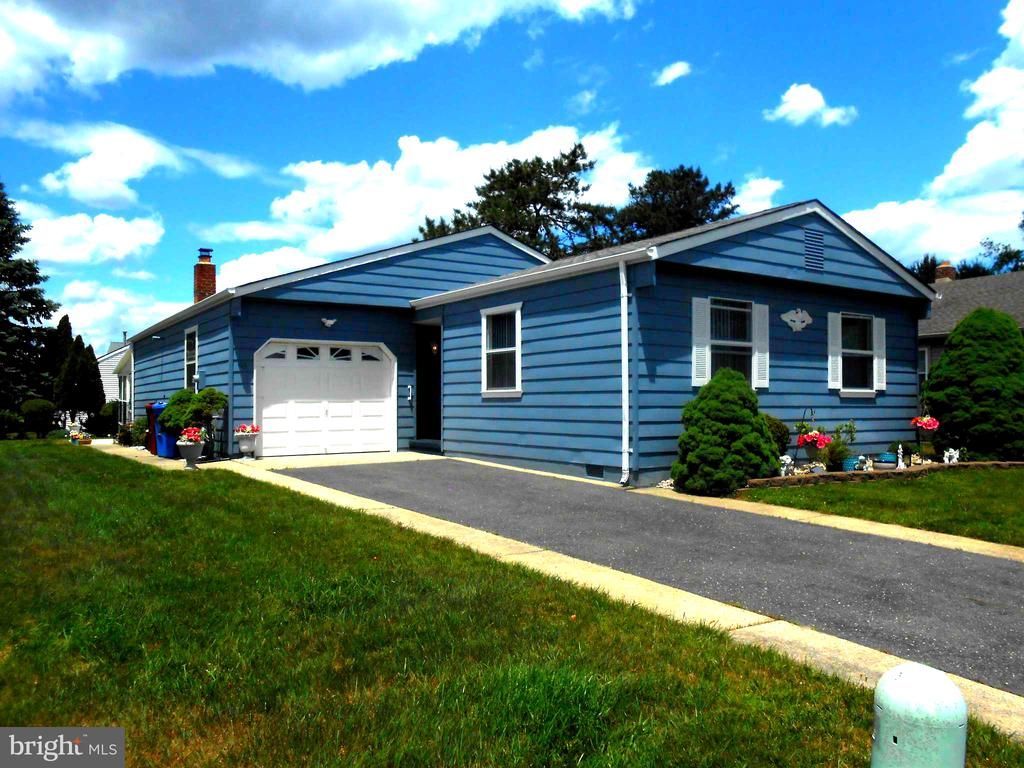 46 Woodstock Drive, Toms River, NJ 08757 Main Photo