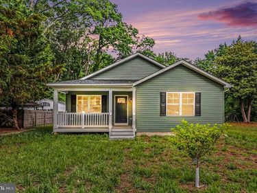223 7TH , COLONIAL BEACH, VA 22443