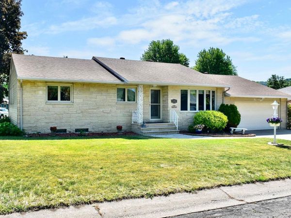 308 Emherst Street, Winona, MN 55987