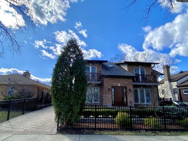 1052 Margret Street , Des Plaines, IL 60016