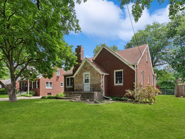 2803 48th Street, Des Moines, IA 50310