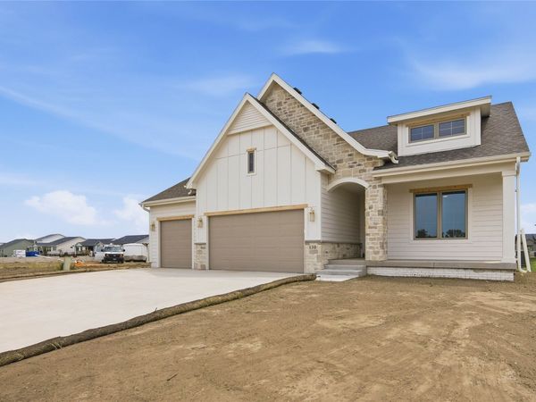 130 NW Crabtree Lane, Waukee, IA 50263