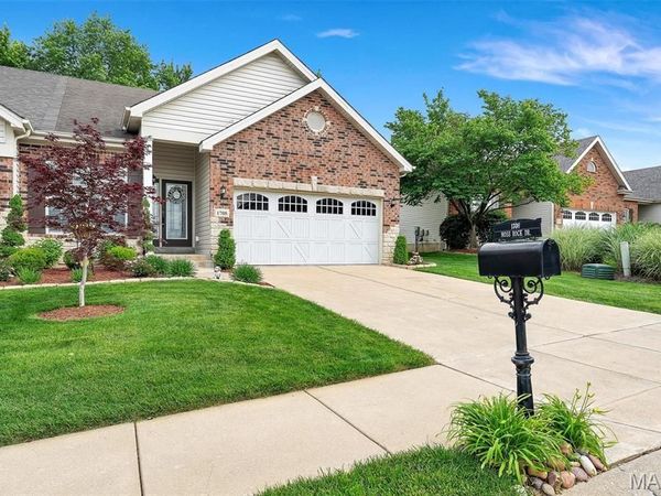 1708 Moss Rock Drive, St Charles, MO 63303