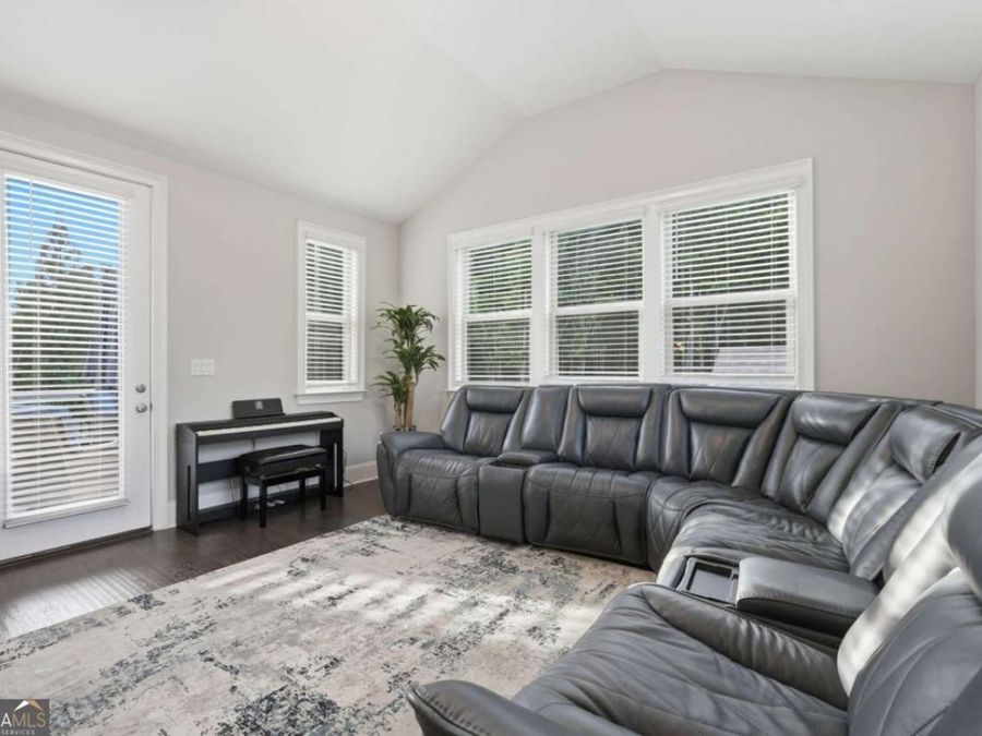 Property Image 34