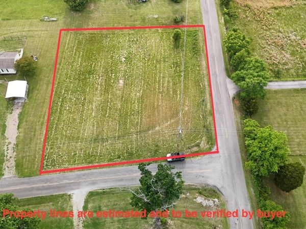 2 Wells Spring Rd , Unit 2, Dandridge, TN 37725