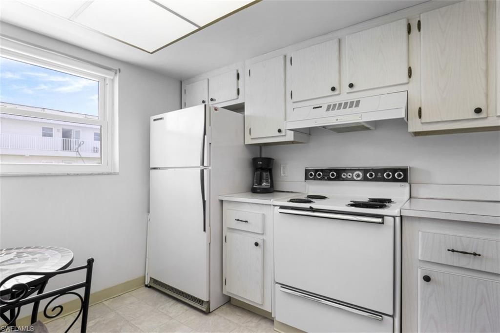 3150 Binnacle Dr , Unit 217, Naples, FL 34103 Photo
