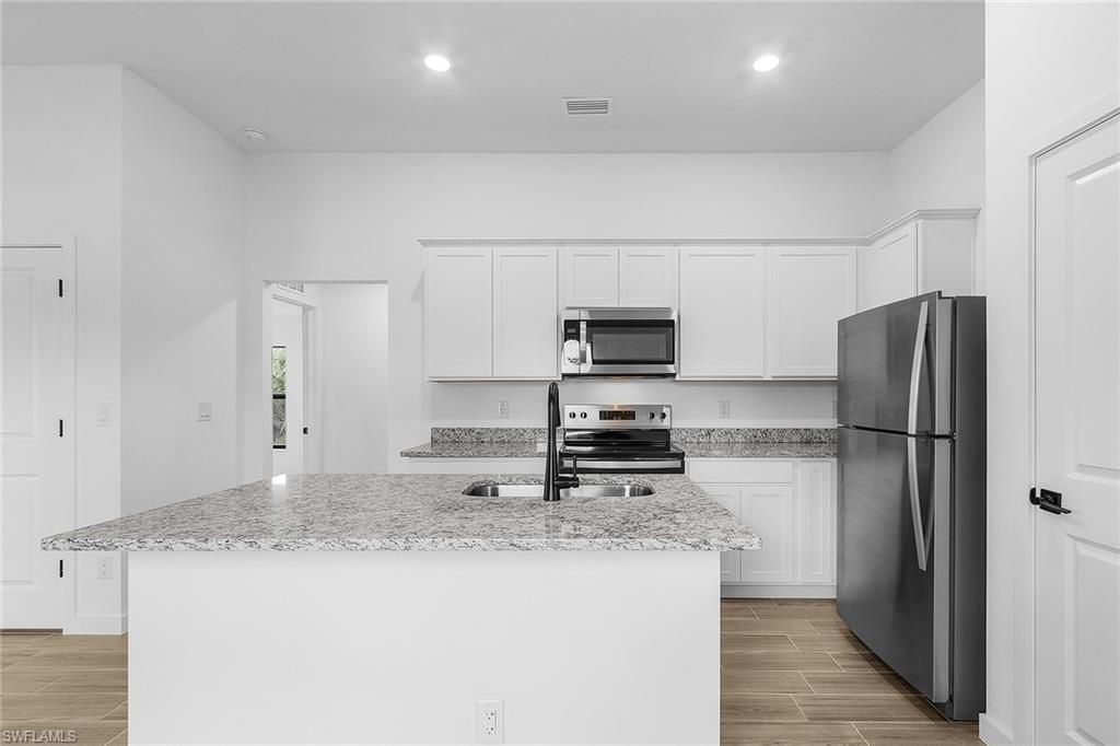 434 Parkdale Blvd, Lehigh Acres, FL 33974 Photo