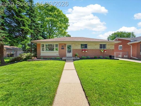 1701 Grange Road, Trenton, MI 48183