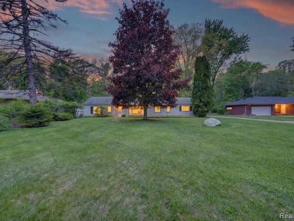30621 Balewood Street, Southfield, MI 48076