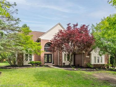 22452 Fuller Drive, Novi, MI 48374