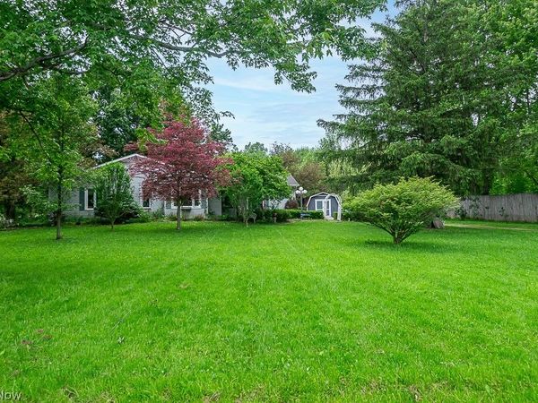 17404 Vermont Street , Grafton, OH 44044