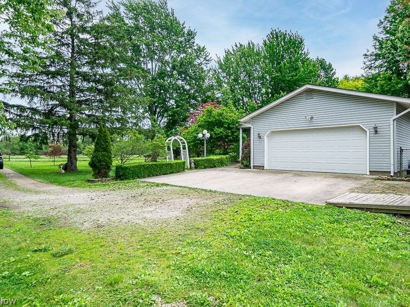 17404 Vermont Street , Grafton, OH 44044 Photo 30