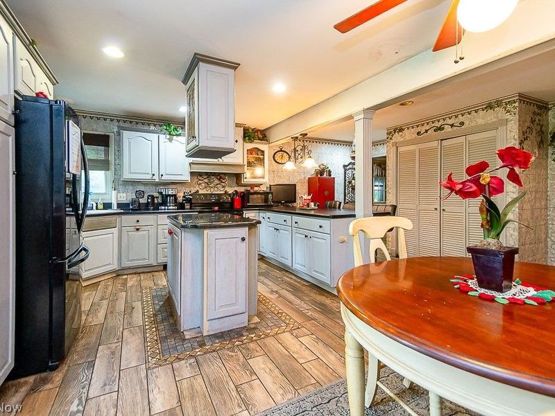 17404 Vermont Street , Grafton, OH 44044 Photo 9