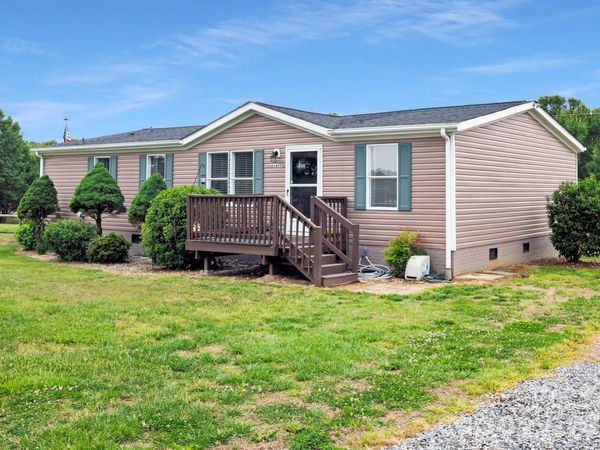 1677 Jennings Road , Olin, NC 28660