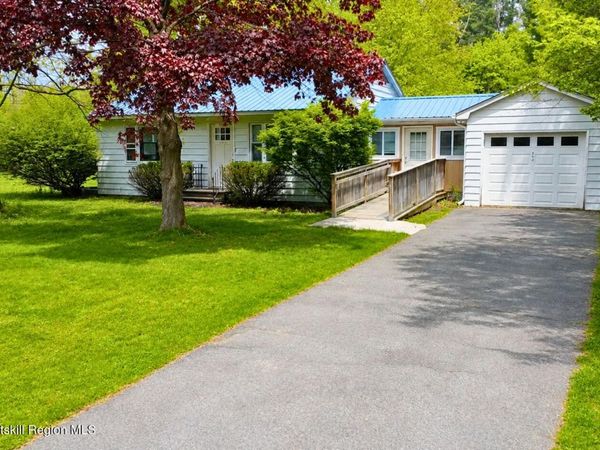 752 Old Route 23 , Acra, NY 12405