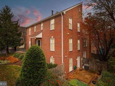 101 ROBERTS COURT , ALEXANDRIA, VA 22314