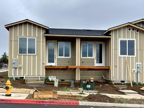 3910 SW 39th Street, Unit Lot 40, Redmond, OR 97756