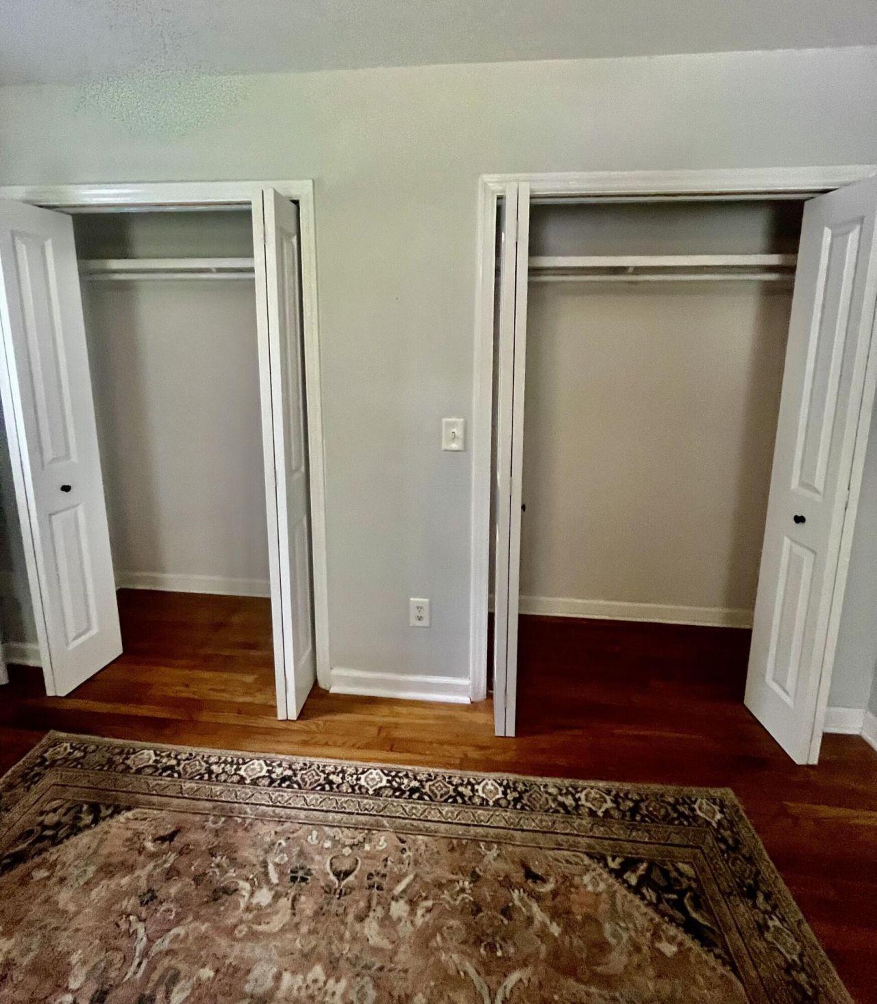 115 Woodlawn Street Photo 11
