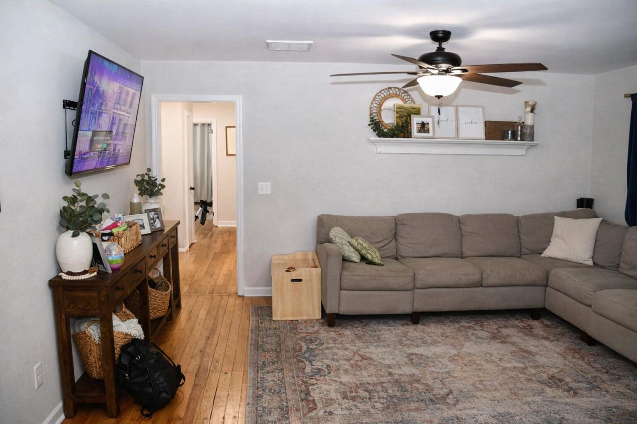 115 Woodlawn Street Photo 11