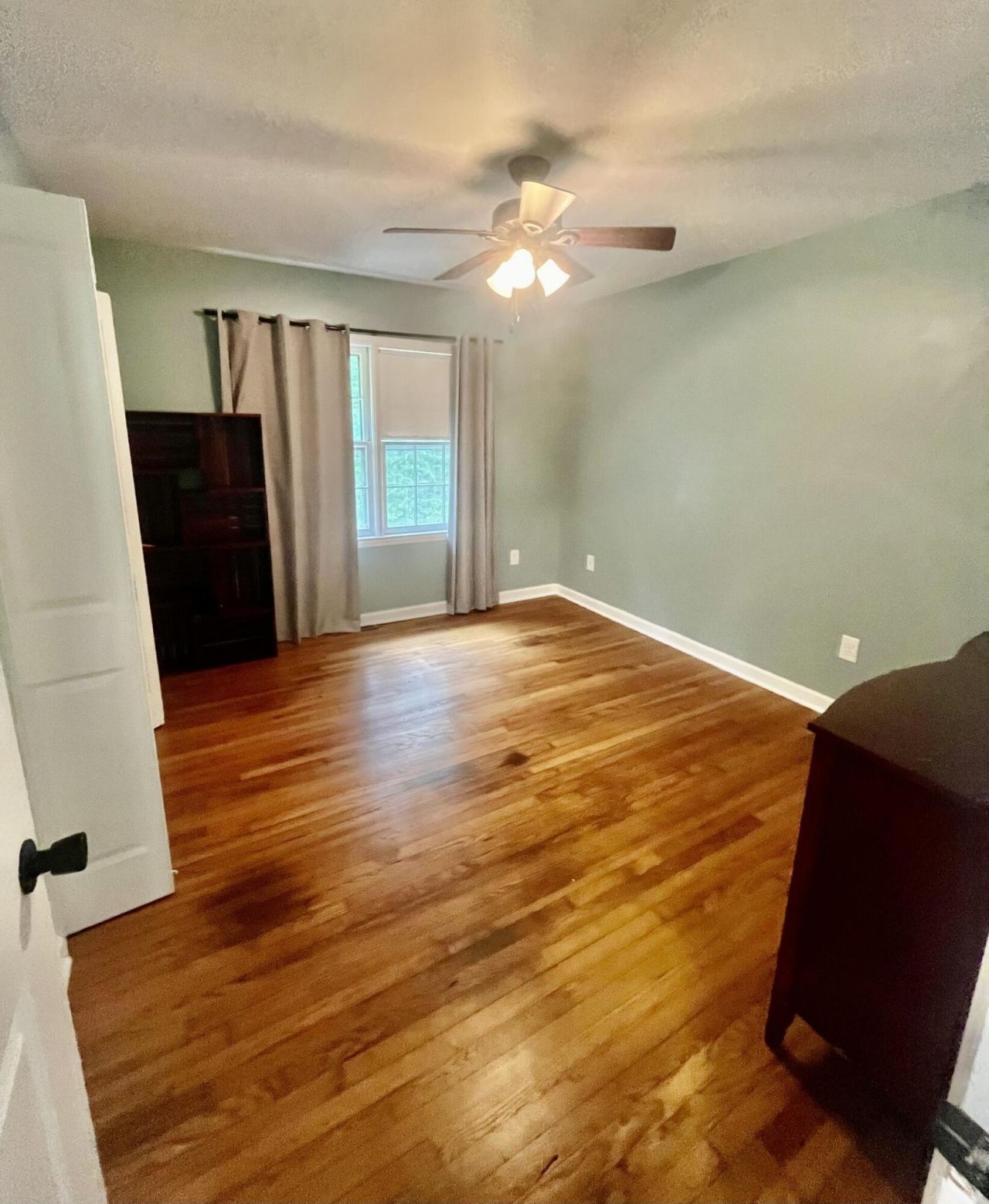 115 Woodlawn Street Photo 13