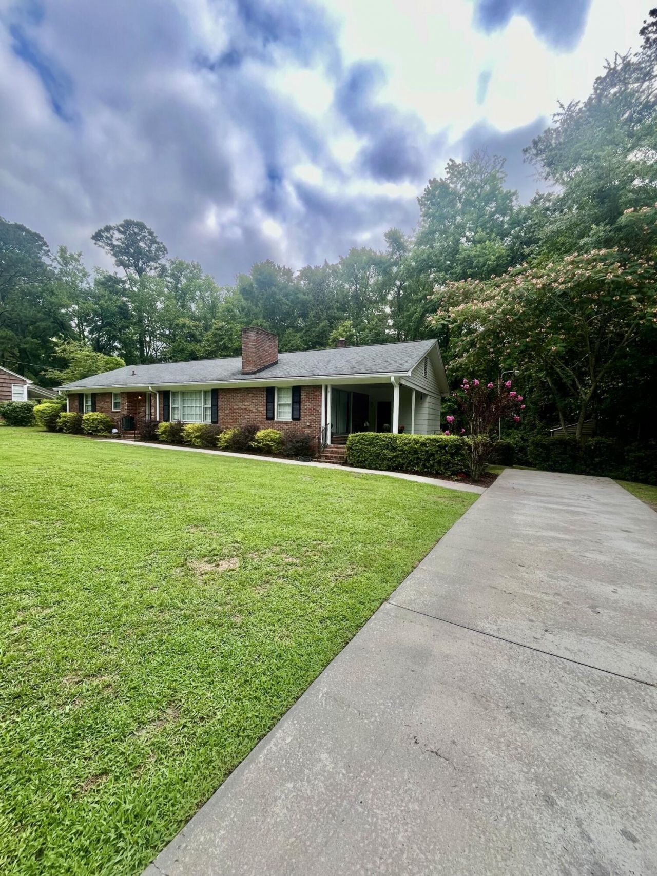 115 Woodlawn Street Photo 23