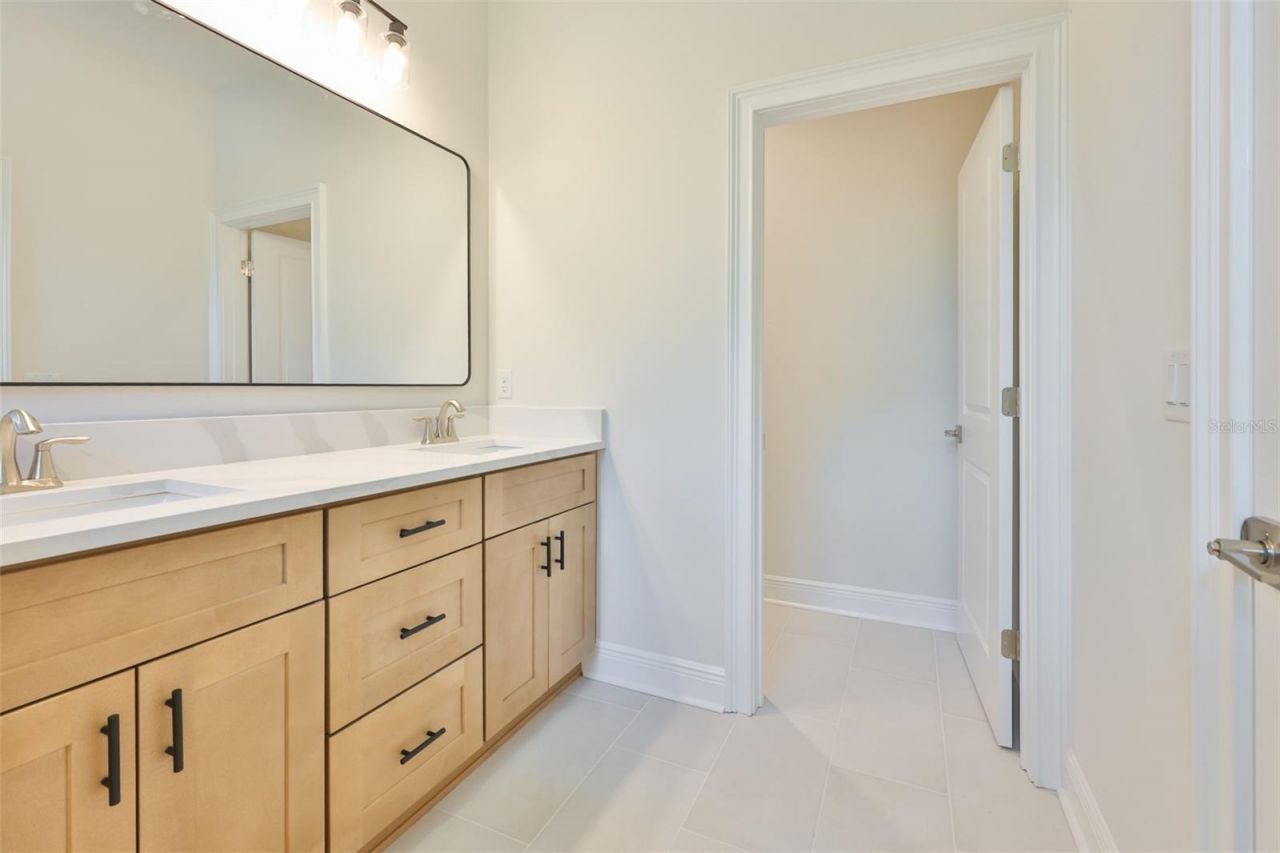 1913 W Beach Street, Tampa, FL 33607 Photo