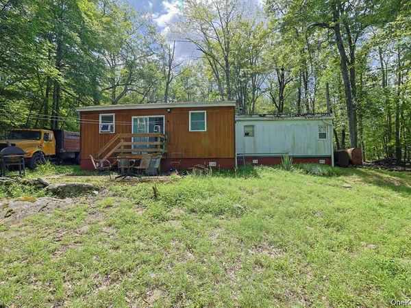 181 Oakridge Road , Greenfield Park, NY 12435