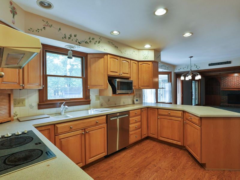 1033 Firth Avenue, Columbus, OH 43085 Photo 10