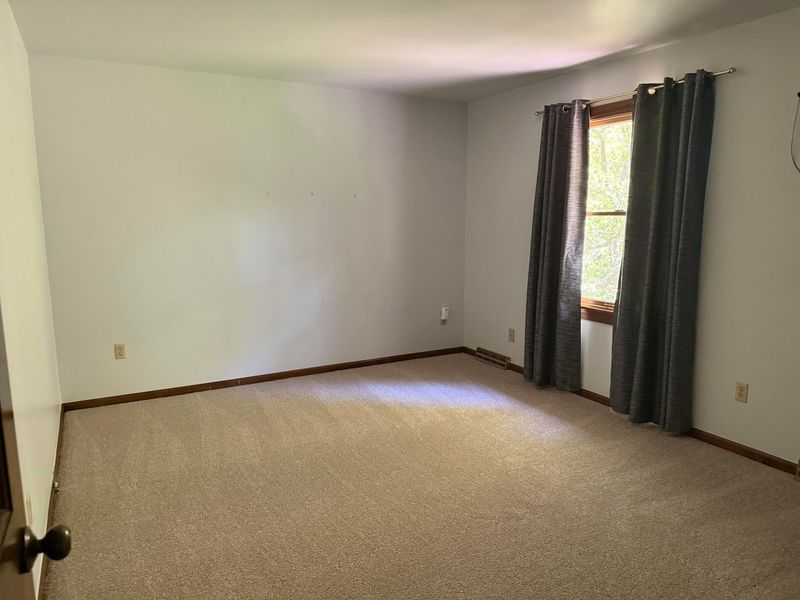 1033 Firth Avenue, Columbus, OH 43085 Photo 23